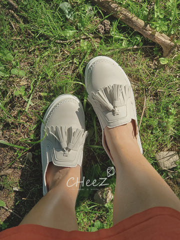 韓國 Tassel 舒適流蘇鞋 (兩色入：白、灰)