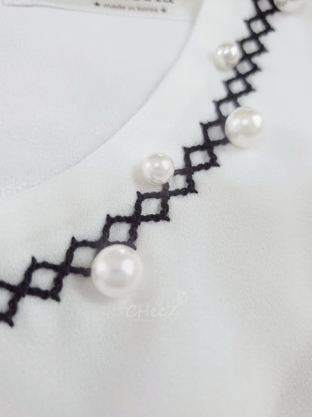 韓國 embroidery 花苞袖雪紡上衣 (兩色入：白、超深藍)